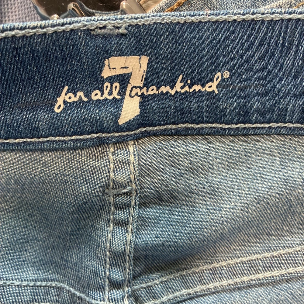 7 For All Mankind Mid Roll Up Short- Shoreline Drive Jean Short - Picture 7 of 9